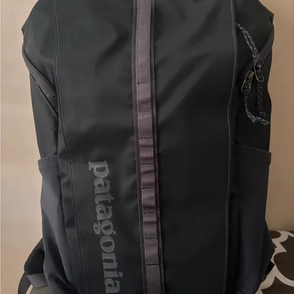 Patagonia Black Hole Backpack 25L Smolder Blue - Picture 1 of 3